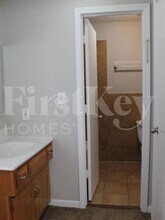 7308 E 122 Terrace in Grandview, MO - Foto de edificio - Building Photo