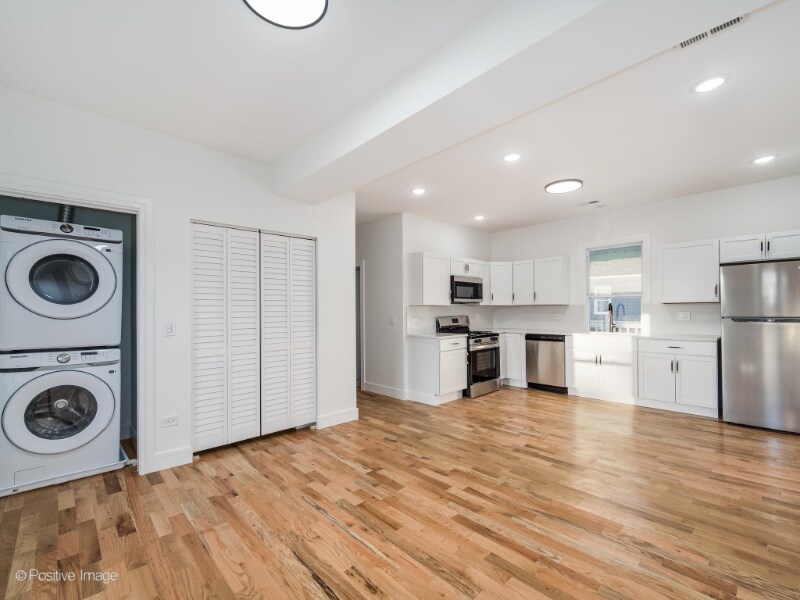 3016 W 40th St in Chicago, IL - Building Photo