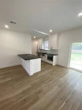 622 W Florence St in Denison, TX - Building Photo - Building Photo