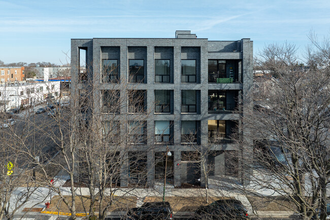 The Ash Lincoln Square in Chicago, IL - Building Photo - Building Photo