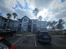 3726 Palm Desert Ln, Unit 5218 in Orlando, FL - Building Photo