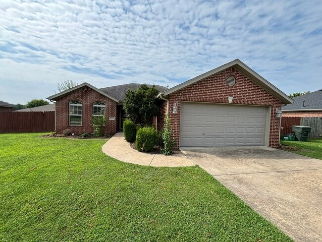 4145 W Mahogany Dr in Fayetteville, AR - Foto de edificio - Building Photo