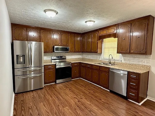 Room in House on Willowbrook Dr in Douglasville, GA - Building Photo - Building Photo