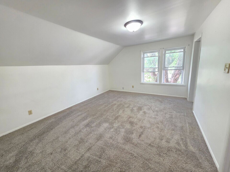 210 12th St N in Wisconsin Rapids, WI - Building Photo