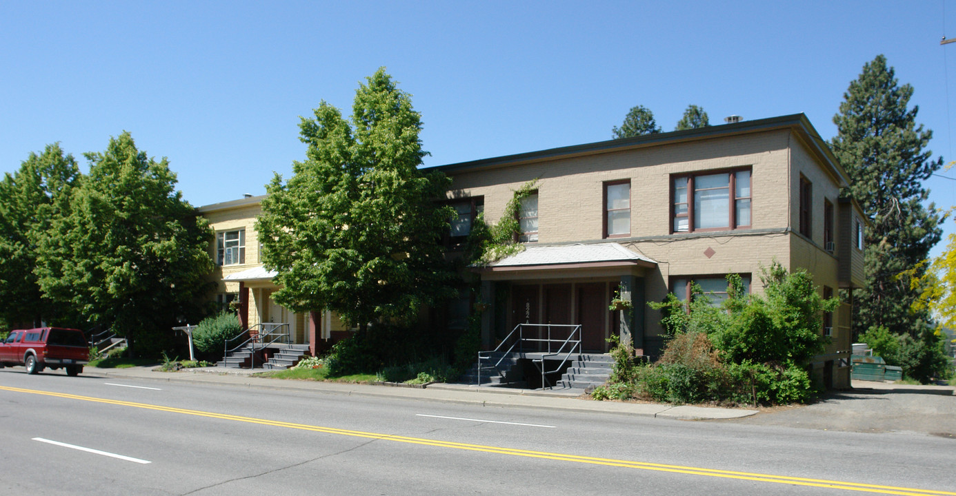 824 S Monroe St in Spokane, WA - Foto de edificio