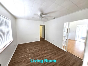 1611 Canterbury Rd N in St. Petersburg, FL - Building Photo - Building Photo