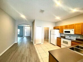 4852 Waterside Pointe Cir in Orlando, FL - Building Photo - Building Photo