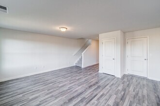 300 Coverly Ct in Kingston, GA - Building Photo - Building Photo