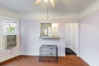4604 Lexington Ave, Unit 4604 in Los Angeles, CA - Foto de edificio - Building Photo