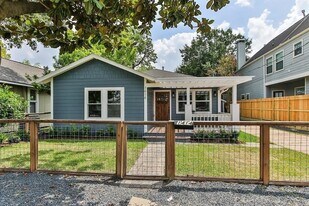 1414 Alexander St in Houston, TX - Building Photo