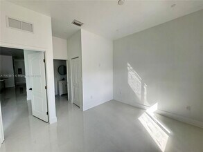 1 NW 60th St in Miami, FL - Building Photo - Building Photo