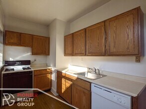 1448 W Cornelia Ave, Unit 2 in Chicago, IL - Building Photo - Building Photo
