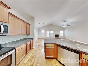 58 Village Pass in Newnan, GA - Foto de edificio - Building Photo