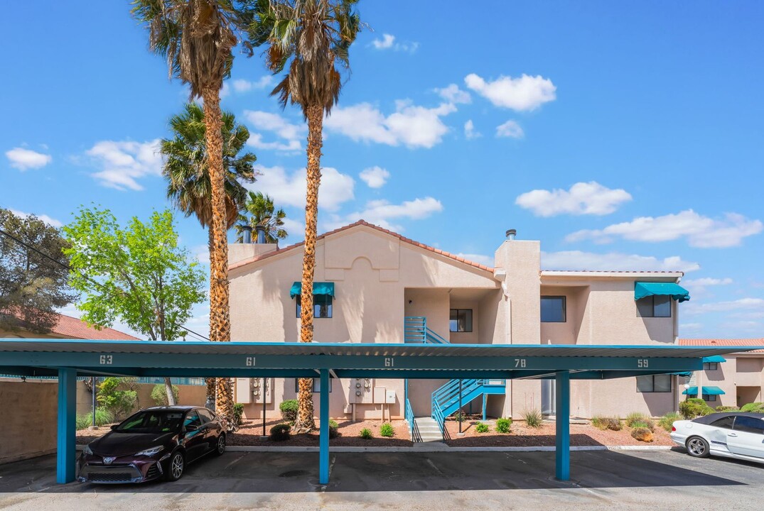 2225 Pine Breeze Ln in Las Vegas, NV - Foto de edificio