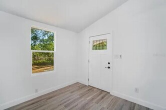 4804 71st St N in St. Petersburg, FL - Building Photo - Building Photo