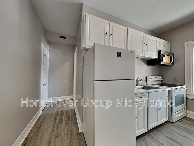702 Dolphin St in Baltimore, MD - Building Photo - Building Photo