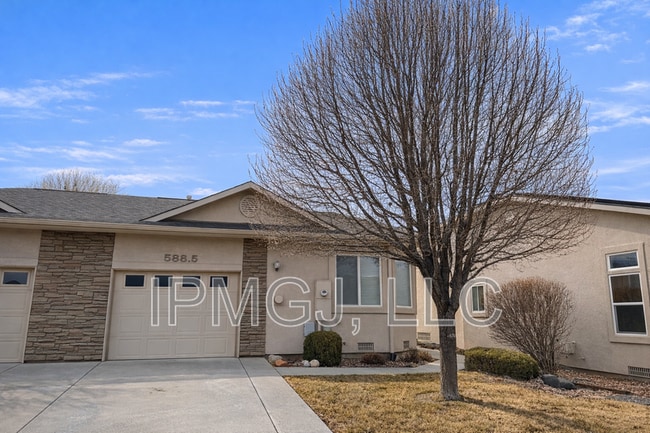 property at 568 1/2 Garden Grove Ct