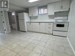 30 Norcross Rd in Toronto, ON - Building Photo - Building Photo