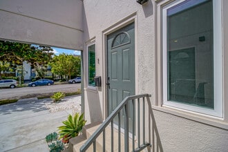 1217 9th St in Santa Monica, CA - Building Photo - Building Photo