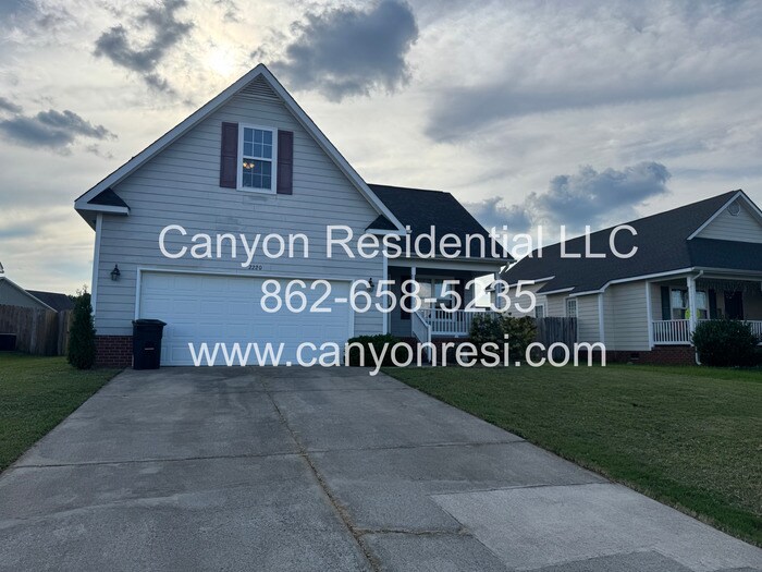 2220 Chasewater Rd in Fayetteville, NC - Building Photo