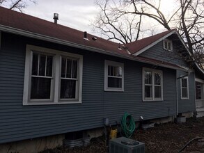 1630 New Hampshire St in Lawrence, KS - Building Photo - Building Photo