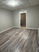 316 Wayne Ave, Unit Apt. 1 in Ellwood City, PA - Building Photo - Building Photo