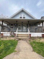 803 21st St NW in Canton, OH - Building Photo
