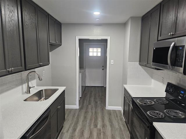 property at 918 Lindy Ct