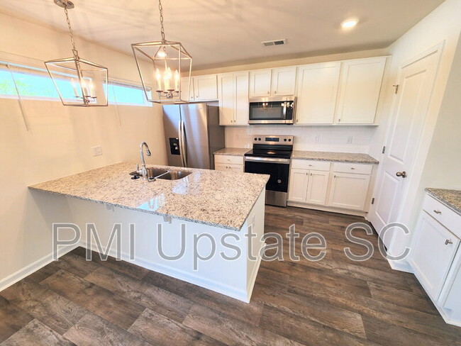 6043 Willutuck Dr in Boiling Springs, SC - Building Photo - Building Photo