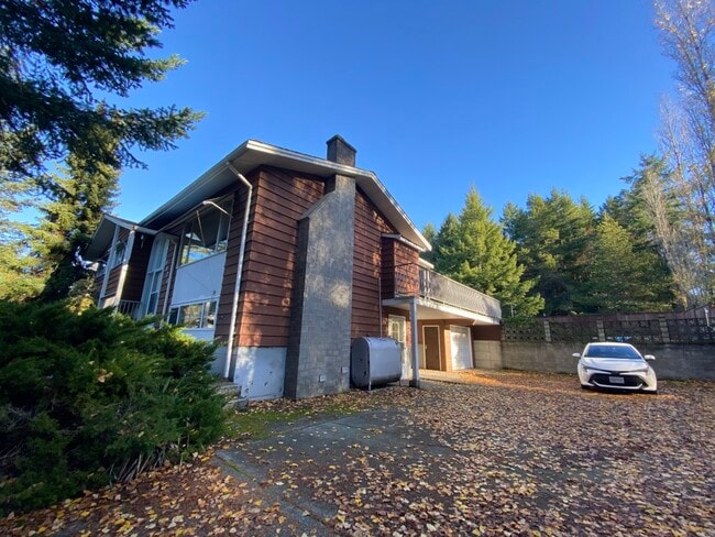 property at 6074 Metral Dr