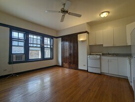 812 W Waveland Ave, Unit 14 in Chicago, IL - Building Photo