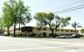 Courtyard Villas in Ontario, CA - Building Photo - Building Photo