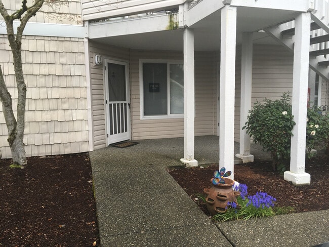 property at 9210 Market Pl