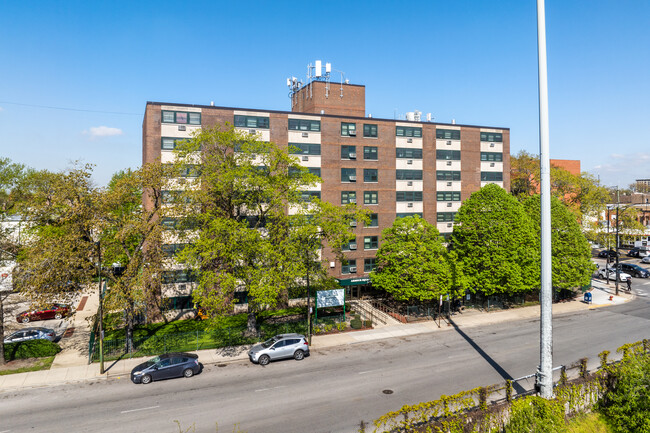 Armour Square and Armour Square Annex in Chicago, IL - Building Photo - Building Photo