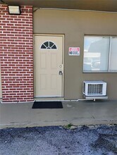 2040 Funston St in Hollywood, FL - Building Photo - Building Photo