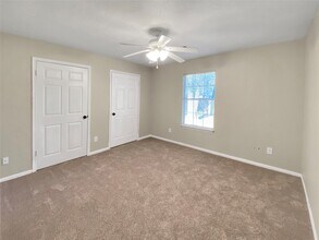 10825 Royal Magnolia Dr in Conroe, TX - Building Photo - Building Photo