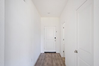 1491 Dorona Ln in Manteca, CA - Building Photo - Building Photo