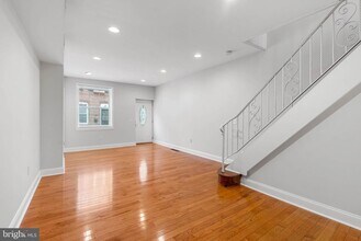 614 S LeCount St in Philadelphia, PA - Building Photo - Building Photo