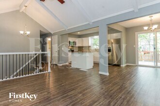 13008 W 102nd Terrace in Lenexa, KS - Building Photo - Building Photo