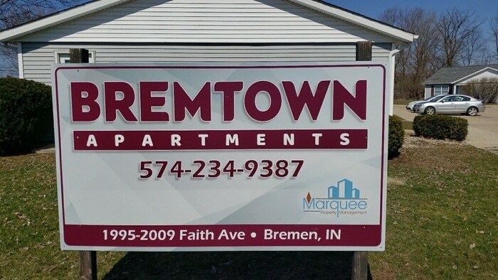 335 S Birkey St-Unit -L in Bremen, IN - Building Photo
