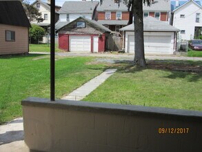 3008 Broad Ave, Unit 2 in Altoona, PA - Foto de edificio - Building Photo