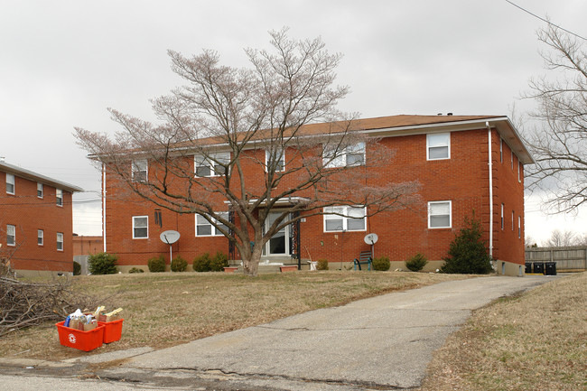 3011 Pamela Way in Louisville, KY - Foto de edificio - Building Photo