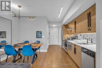 320 Richmond St E in Toronto, ON - Building Photo - Building Photo