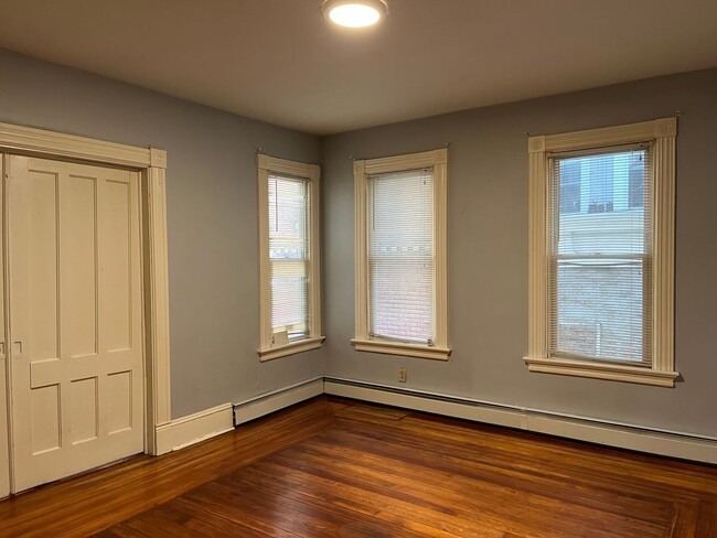 175 Dwight St in New Britain, CT - Building Photo - Building Photo