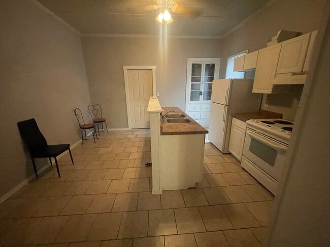 property at 900 Locust St