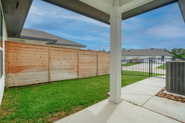 2023 Vintage Farms Wy in Brenham, TX - Foto de edificio - Building Photo