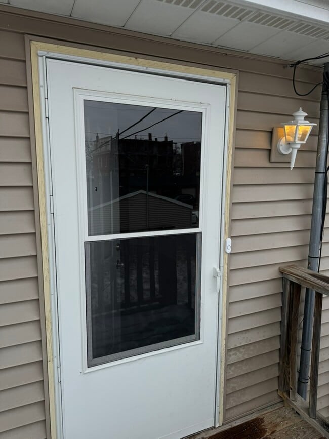 614 Lincoln Ave, Unit 614.5 in Dubuque, IA - Foto de edificio - Building Photo