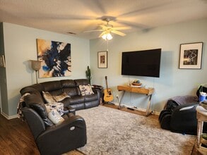 504 Burroughs Dr in Wilmington, NC - Building Photo - Building Photo