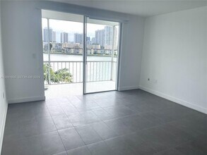 2861 Leonard Dr in Aventura, FL - Building Photo - Building Photo