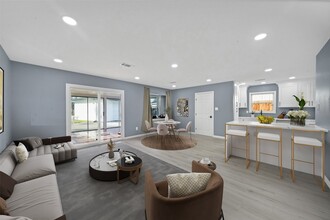 5215 Trail Lake Dr in Houston, TX - Building Photo - Building Photo